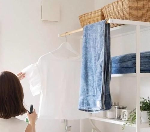 洗衣服直接倒洗衣液错，告诉你正确做法，洗完比新衣服还新