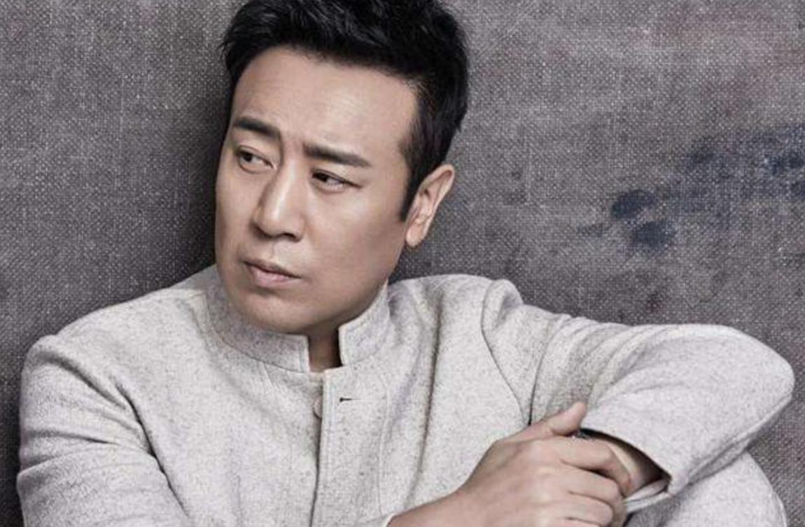 天降大任于斯人|他家中贫寒被长姐喂奶长大,8个哥姐供他读书,成名后回馈全家