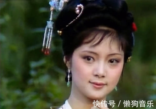 贾府@红楼梦:为何林黛玉被贾府众人叫林姑娘,而薛宝钗却是宝姑娘呢?