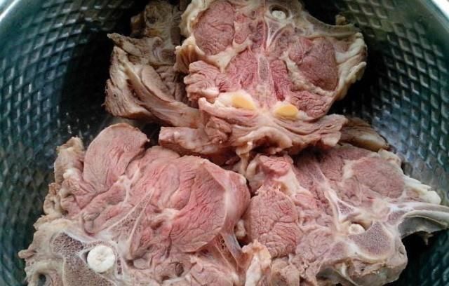 羊心|羊身上最“补”的一块肉，一只羊身上只有一个，羊贩子舍不得卖