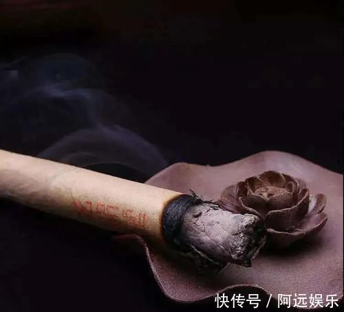 功效|艾治百病！艾叶烧完，灰别扔，收集起来，有你意想不到的神奇功效