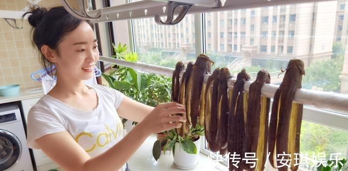 初秋,遇到此菜别手软,买上30斤,晒干囤起来,随吃随取,真省事