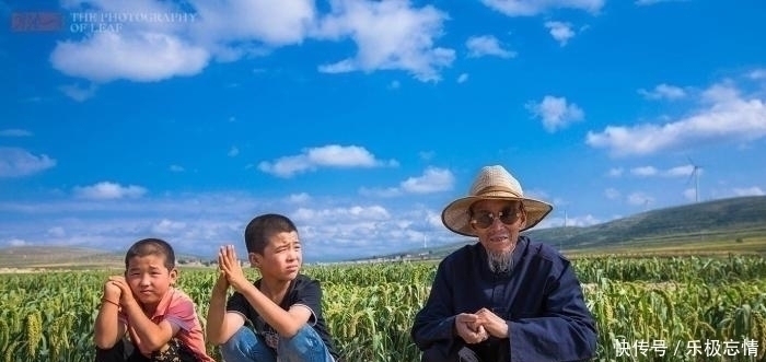 壮举|中国人又一伟大壮举一张塑料膜，将寸草不生的黄土高原变成绿洲