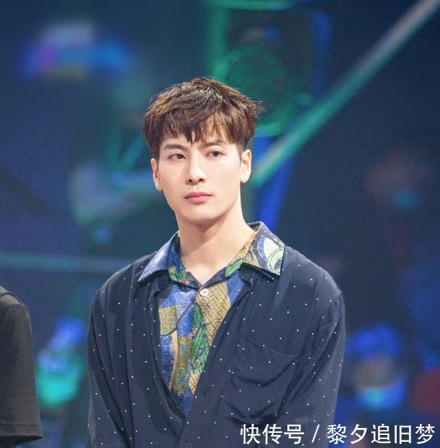 pd|終于來了《青春有你3》PD導(dǎo)師曝光,遭吐槽普通話練好再來