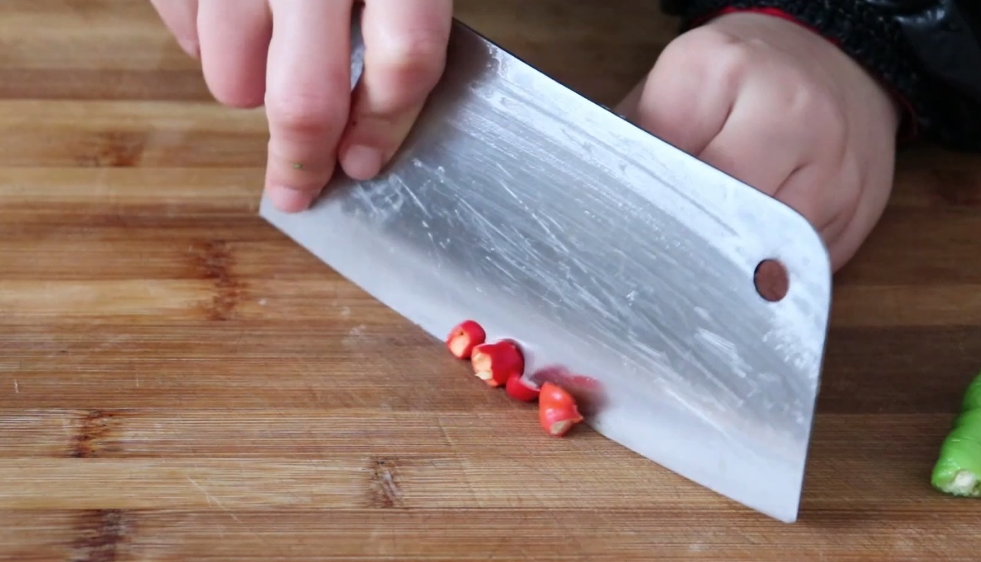 土豆别再做老一套了,这做法真是第一次见,超级下饭,全家爱吃