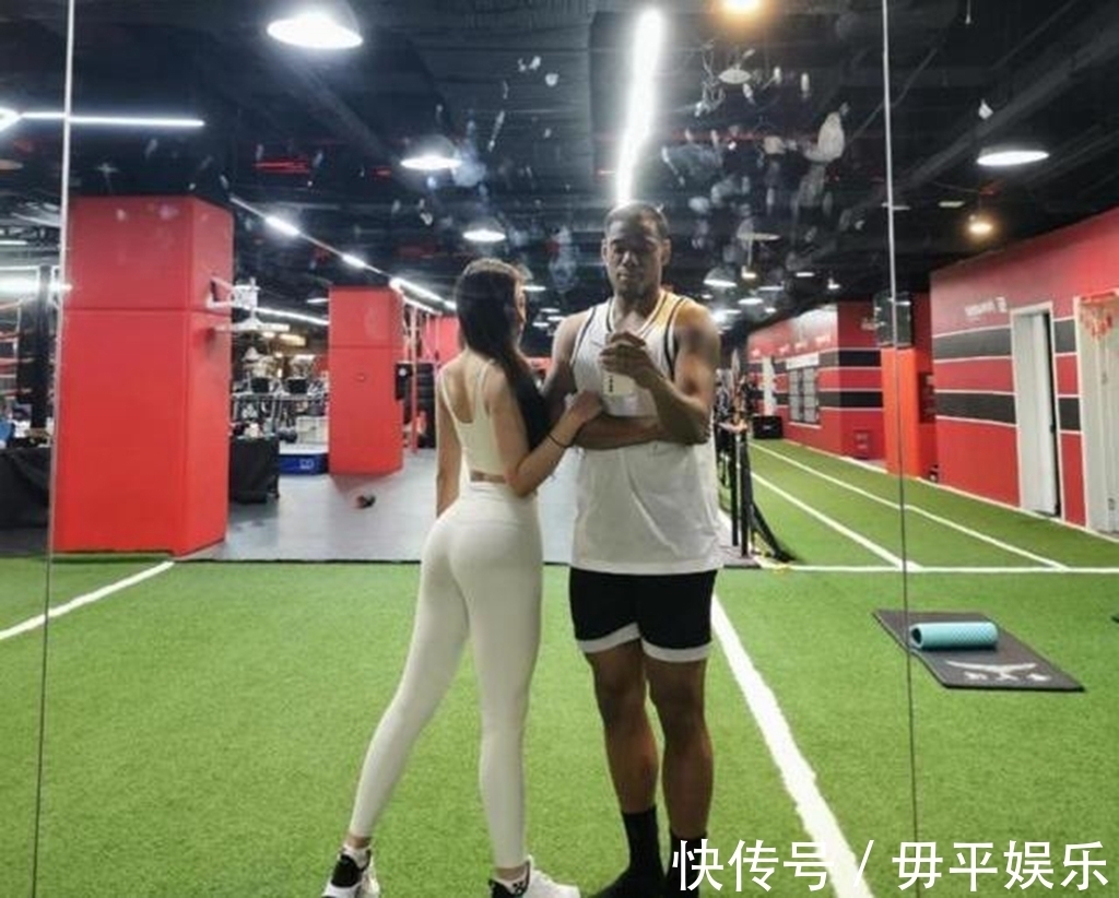 铭震|杜锋被天赋打动!24岁天才首次入选中国男篮,女友身高出众