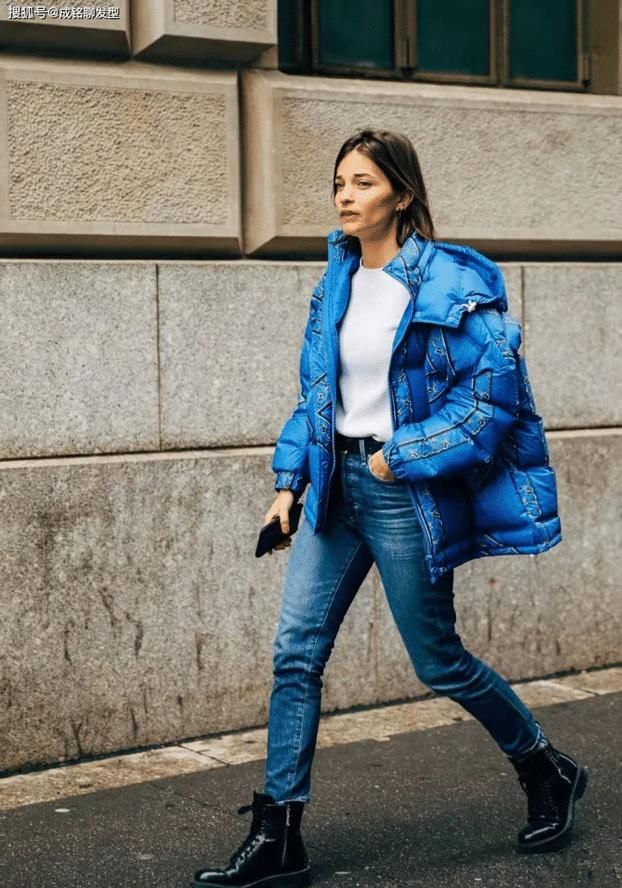 穿羽绒服时，只知道黑色？2021的“流行色”来了，时髦显高级