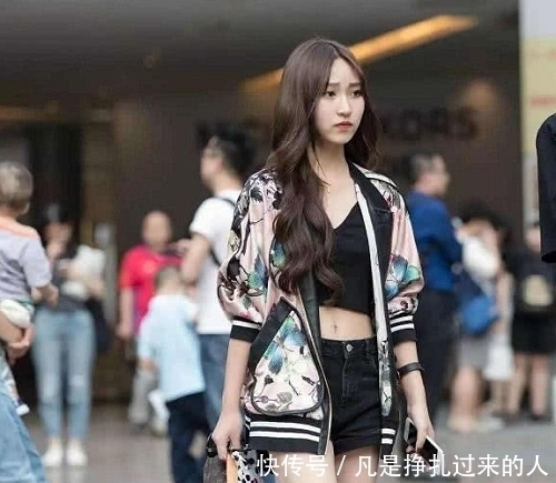 瓜子脸|越长越“标志”的女生,八成逃不开这4种特征,全中异性缘爆棚