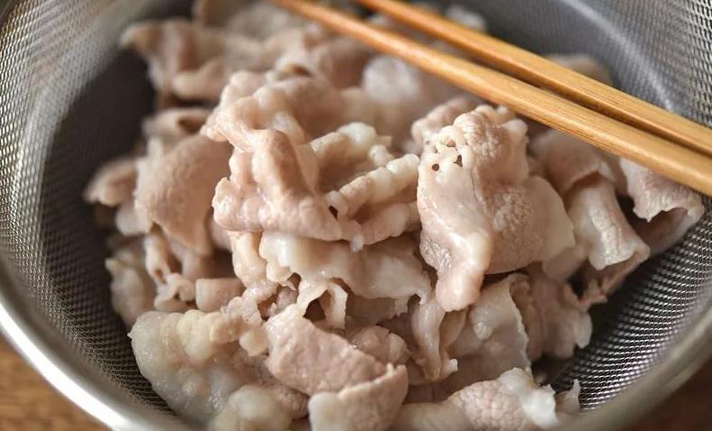 五花肉|辣椒炒肉怎么做才好吃？别弄错顺序，教您做法，麻辣鲜香，特下饭