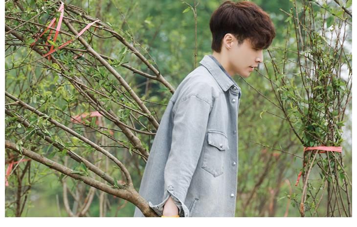 合照|《向往5》最新一期大合照，没见到黄磊身影，张艺兴站在最边边！