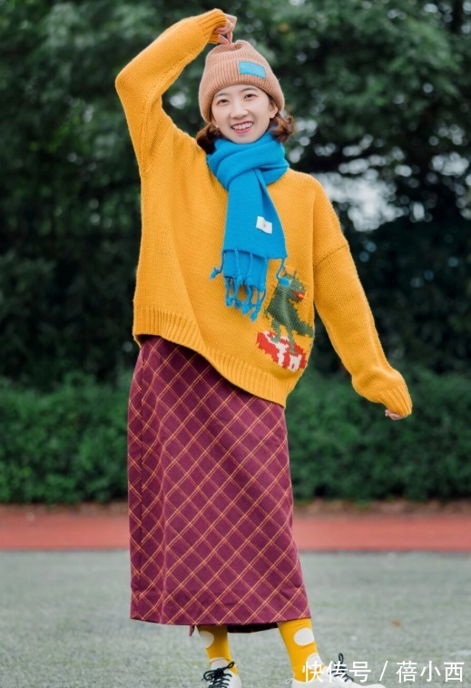 小姐姐|今年不流行“小黑裙”了,试试格纹半身裙,冬季最in的单品就是它