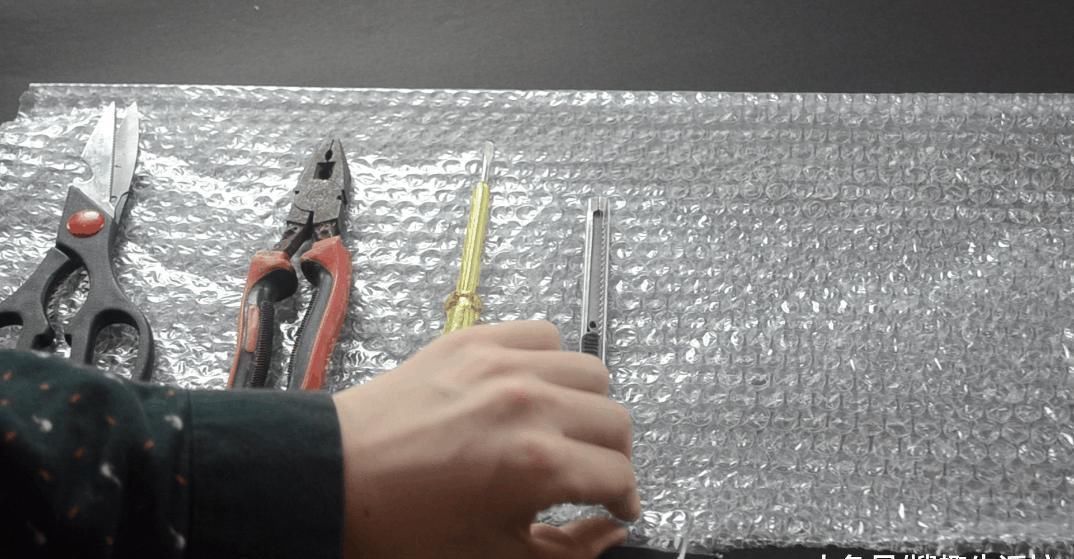 家家户户|快递箱里的气泡垫别扔了, 没想到它作用这么大, 家家户户用的到