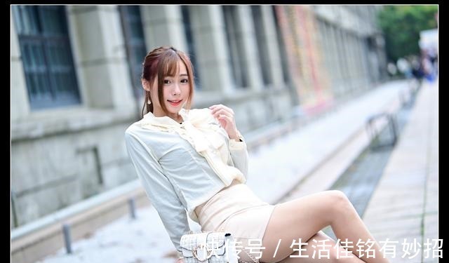 美女 白衬衫太俗了看看这位美女穿白衬衫的气质有多潇洒耐看!
