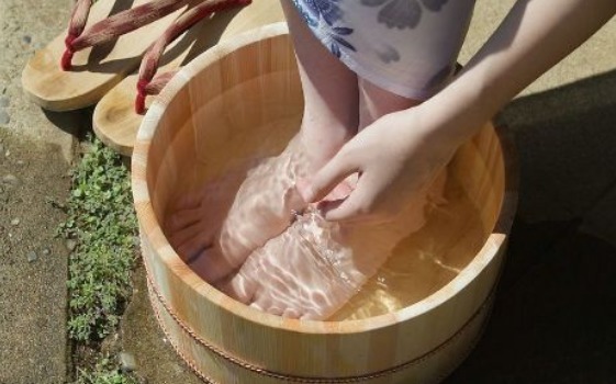 洗发水|想要长寿的人,牢记坚持做好洗脚2不、洗头2不、洗澡2不!