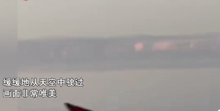 动车|无锡现“开往天国的火车”，空中有辆动车在飞驰，实景其实并不远