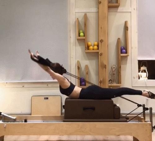 大长腿|“100万粉丝”的健身女神,身材果然不一般...