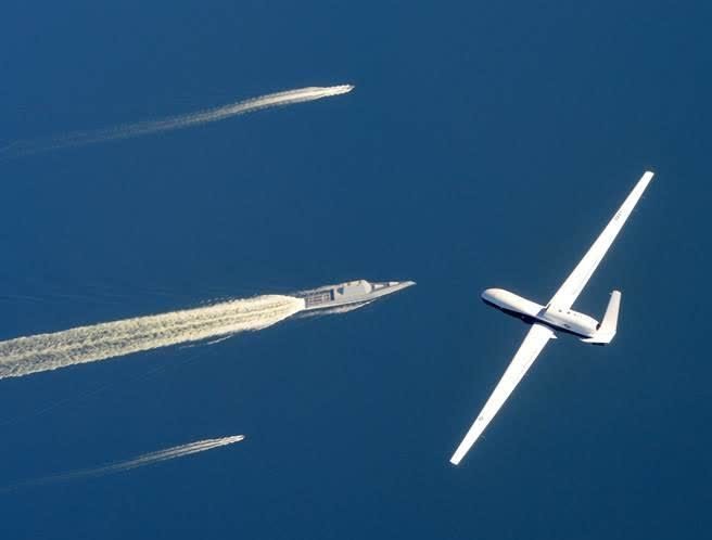 MQ-4C“人鱼海神”无人机：2万米高空透视雨云，号称海上天眼