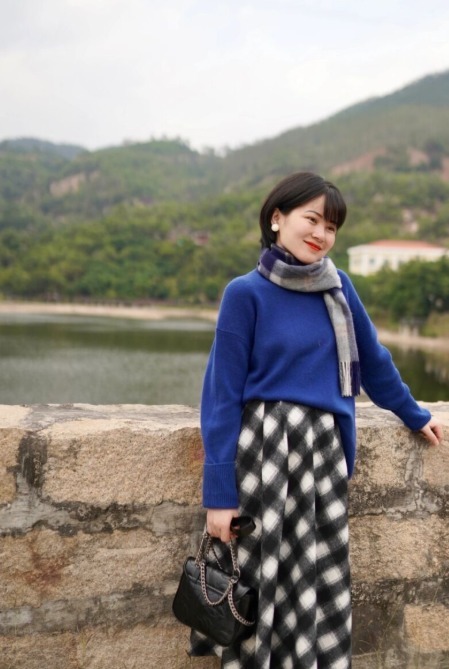 博主|入冬后的高级感从何而来?靠一件“针织衫”就可以搞定,时髦大气