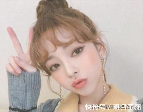 小扎|小个子女生发型原来这样扎,漂亮且气质十足