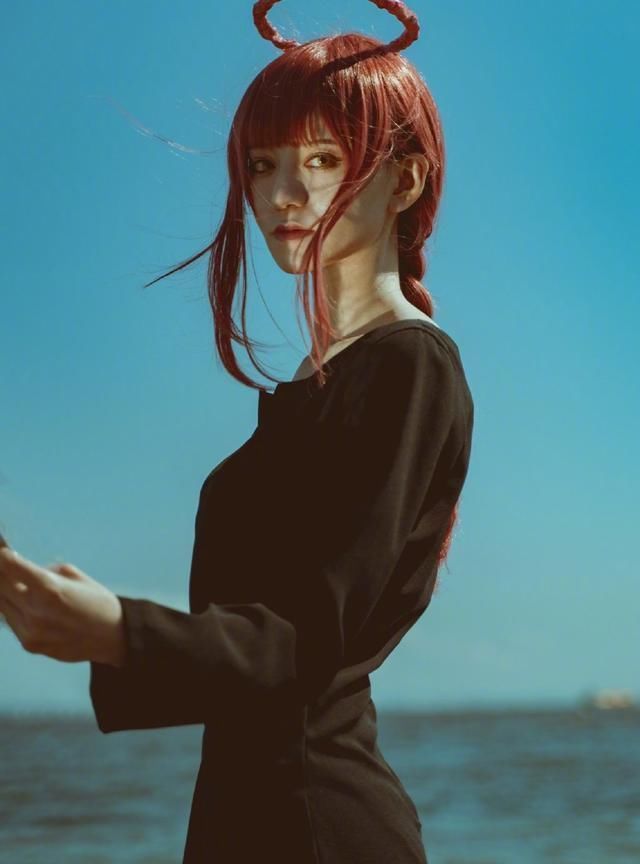 电次|网友COS玛奇玛,外形无比还原,网友:只可惜气质还差一点