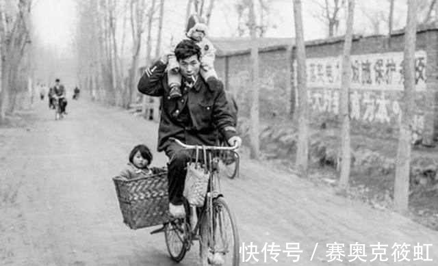 被子|80年代中国老照片:第一张是中国人的骄傲,最后一张勾起儿时回