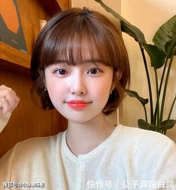 脸型|谁说圆脸低发际线的女性会很惨,掌握这6种发型,即时髦显气质