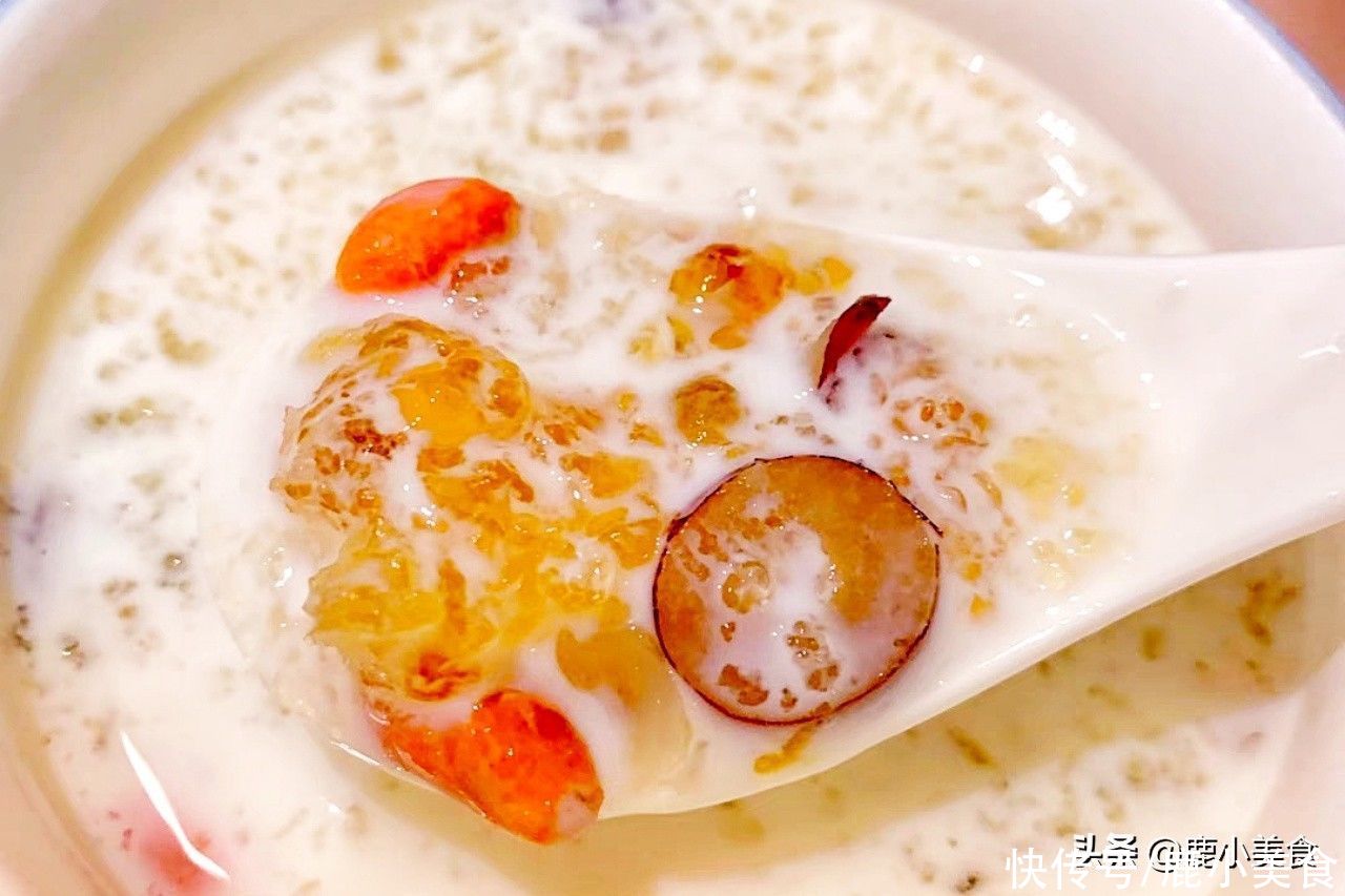 银耳|立秋前后，女性别错过这碗“美颜汤”，营养滋润，肌肤嫩滑不干燥