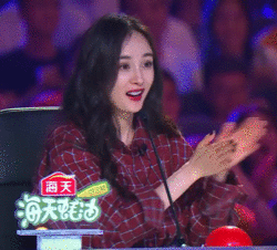 校运会|99年女生宿舍惊现8块腹肌！！3亿网友都在＂馋＂她的身子....