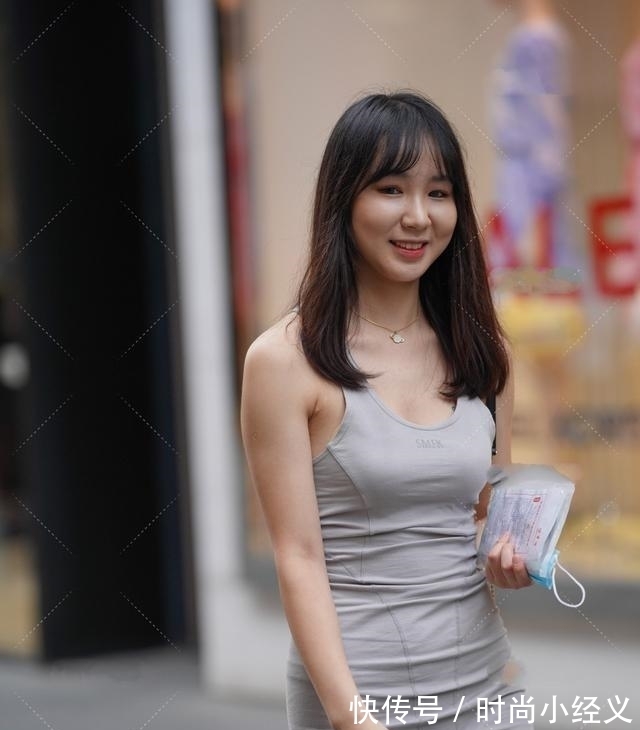 连衣裙|连衣裙的搭配增添日系时髦感,穿出女性独有风格,女神范十足