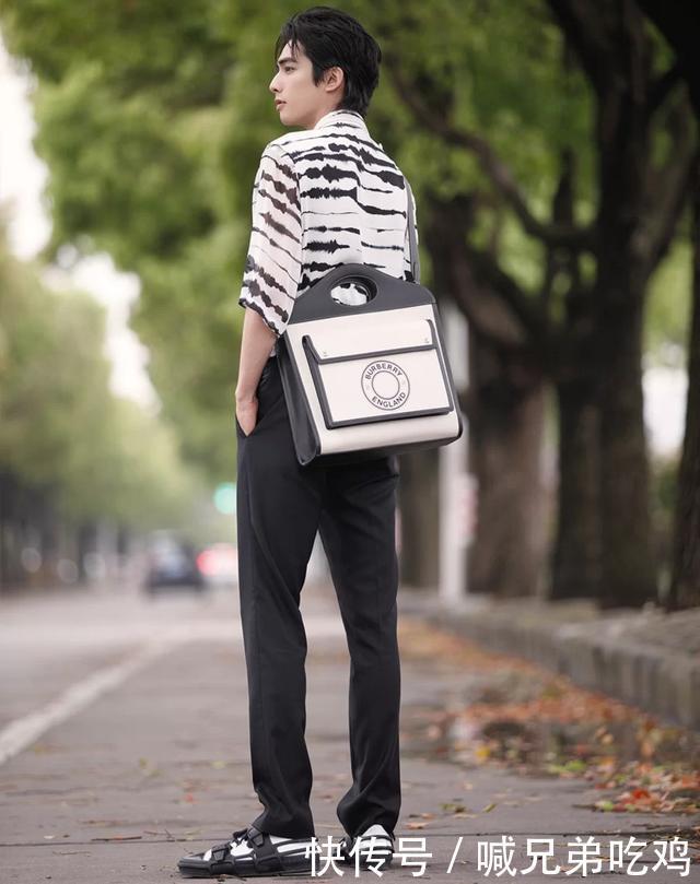 寸头|宋威龙多“时髦”斑马造型腿真长,寸头配迷彩鞋,没颜值不敢穿