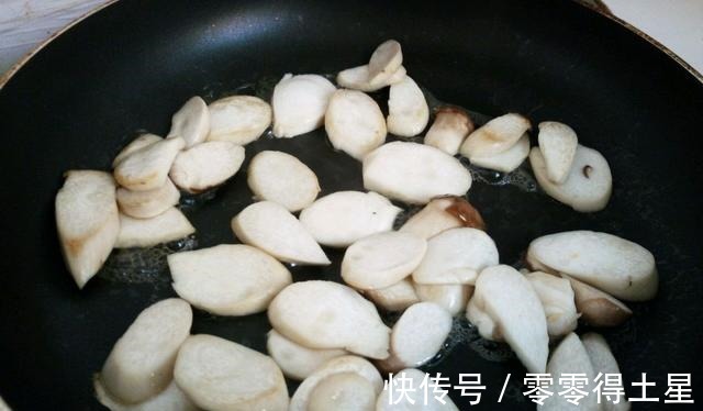 辣椒油|杏鲍菇怎么做才好吃像我这样做,营养又解馋,天天吃都不腻!