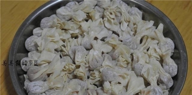 馄饨汤这么调,简单好味道,几种调料,开水一冲,比骨头汤还鲜