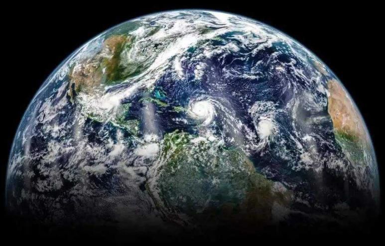 地球早已不是蔚蓝色的了看到最新卫星图这还是我们的家园吗