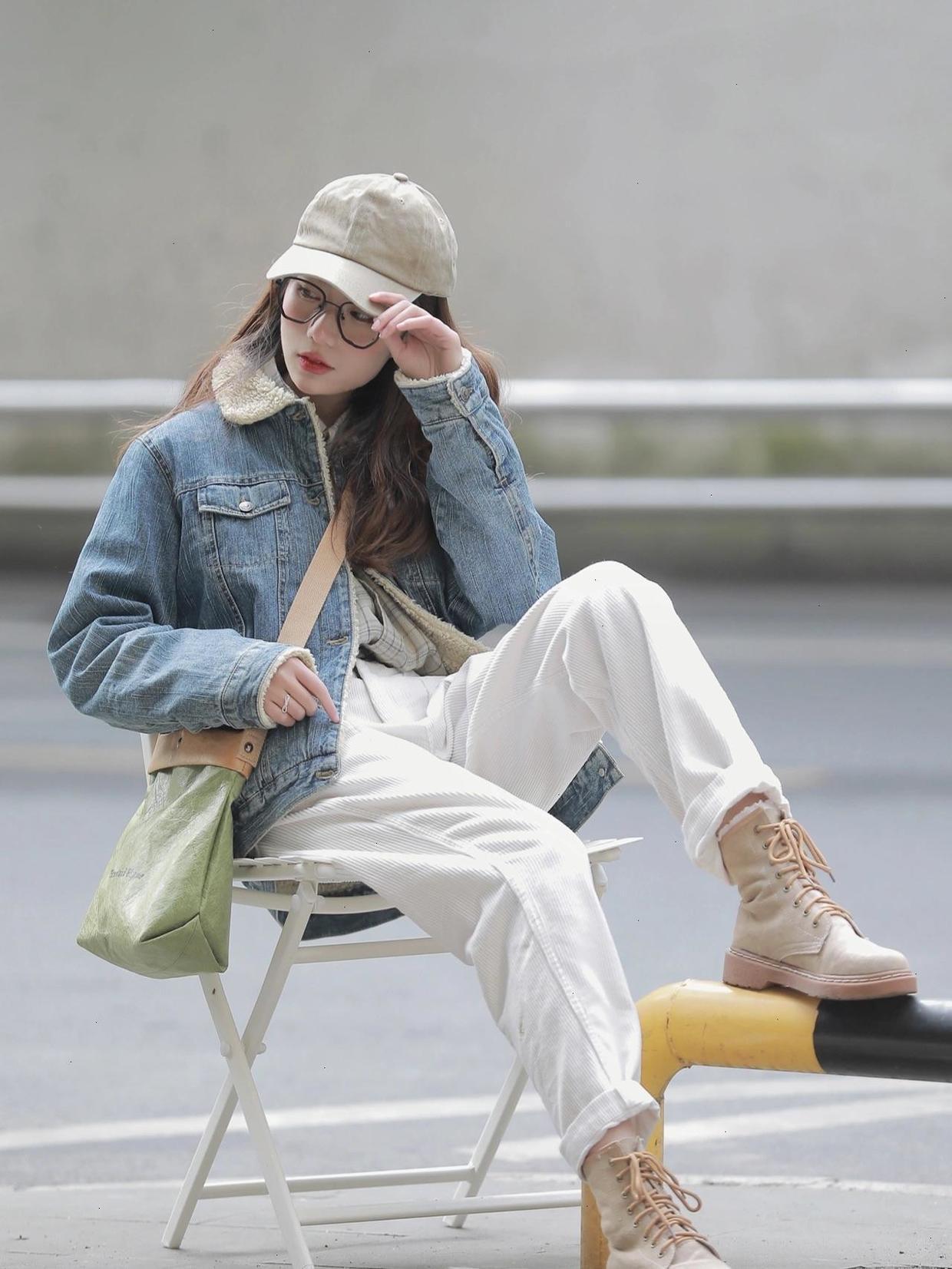 休闲感|牛仔外套也能穿出贵气感,这些搭配保暖舒适又洋气,谁穿谁美