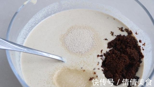 小米只会做粥喝?不如做成发糕,多1小步,保证松软香甜