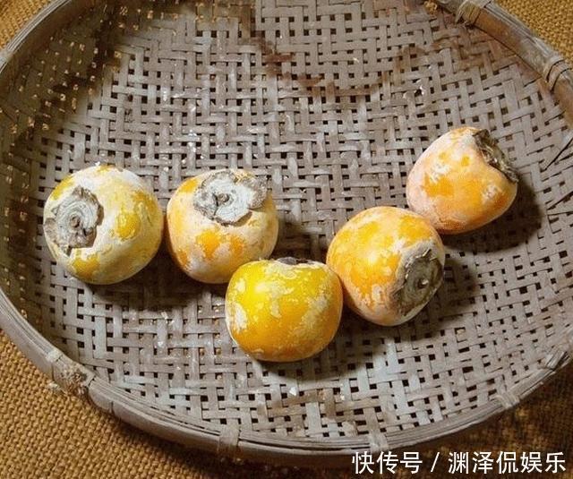 美术生“有多狠”,画辣条,画肘子,最后这个你能找出茬吗?