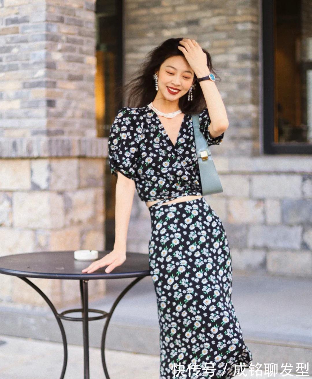 管它什么流行,适合自己才是最好的穿搭,只要显瘦怎么穿都好看