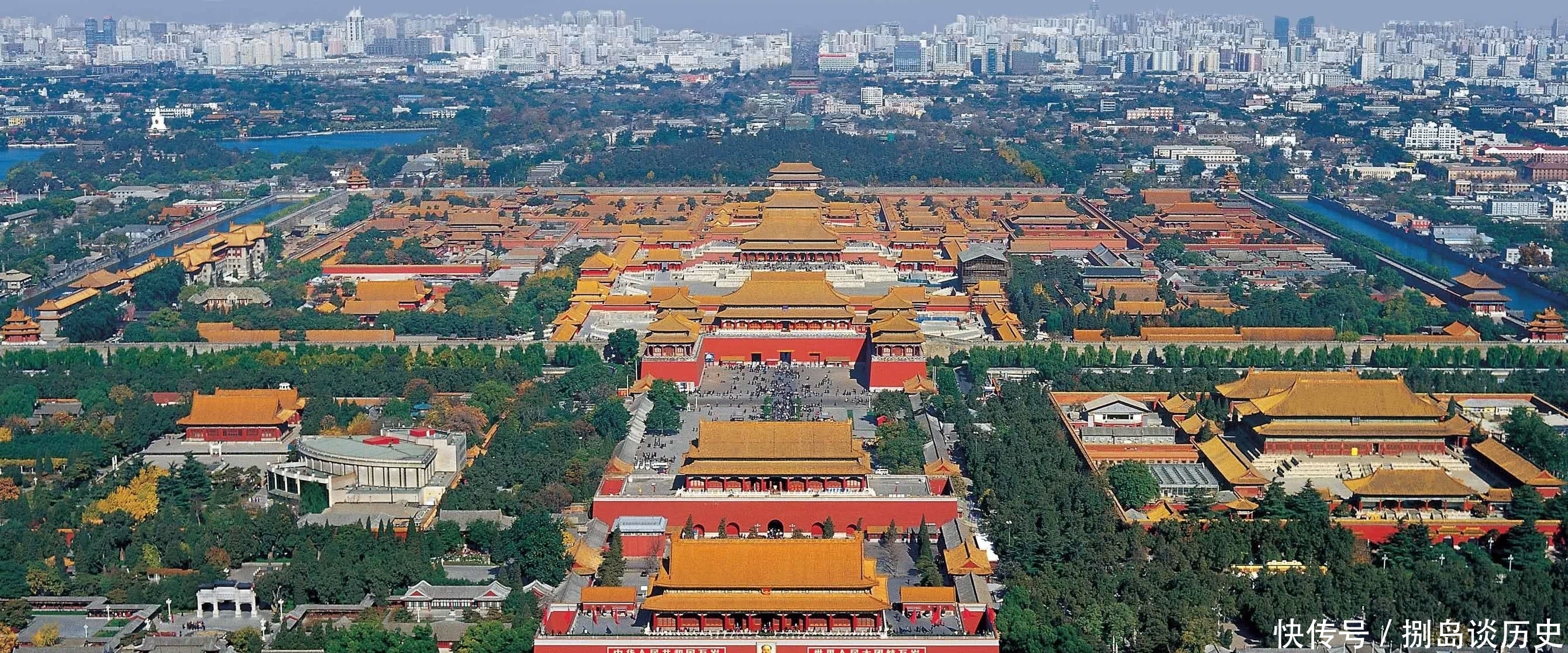 故宫|故宫还有4成区域未开放，透过门缝看到景色，别有一番韵味