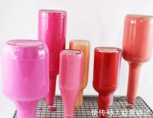 酒瓶|买了花却没有花瓶该怎么办?用啤酒瓶做一个,实用、美观又独特