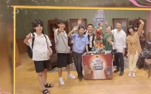 萌探探探案|宋亞軒告別探：看楊紫和楊迪的回復(fù)，第二季原班人馬穩(wěn)了