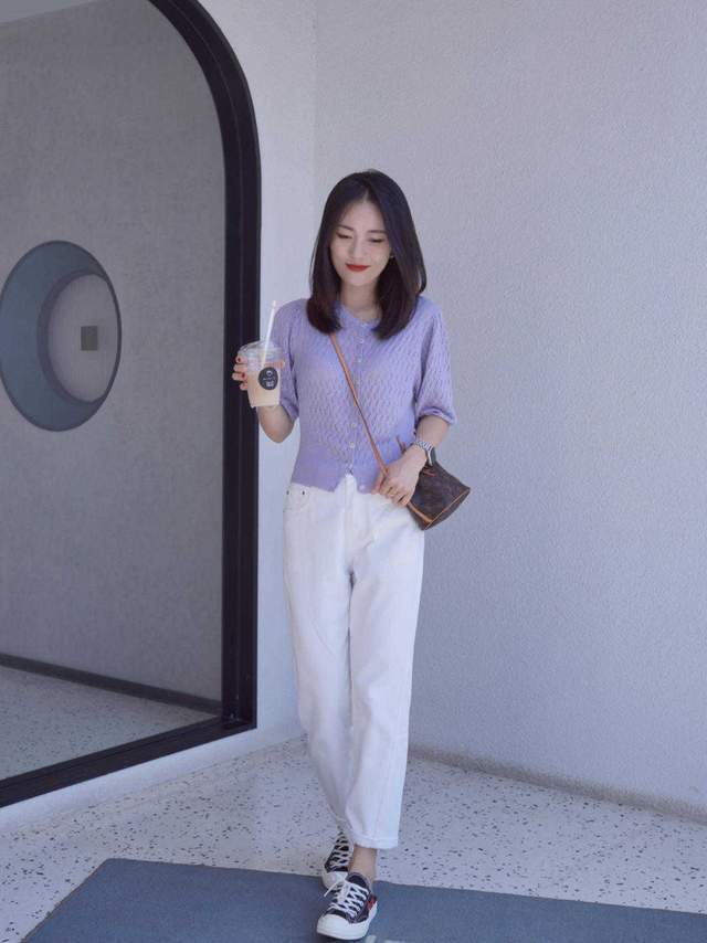 松紧|小个子身材又有点微胖,短袖针织衫搭配白色长款,显高还显瘦