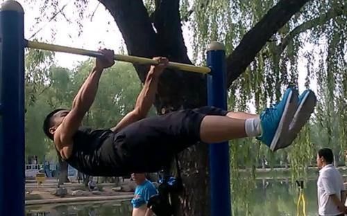 动作|三角肌前束没必要练那么三角肌后束其实也没必要练