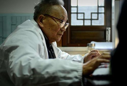 83岁失眠专家赵国岑改善失眠很简单,家中常食1素,助失眠好转