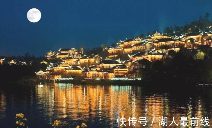 佳期&文征明中秋对月,浪漫词情笔下写,有青雀与嫦娥还有香醪溢宫阙