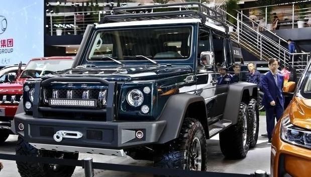 这款国产越野车六轮 霸气超过奔驰大g 非承载车身 还有差速锁 乐惠车 这款国产越野车六轮 霸气超过奔驰大g 非承载车身 还有差速锁 乐惠车