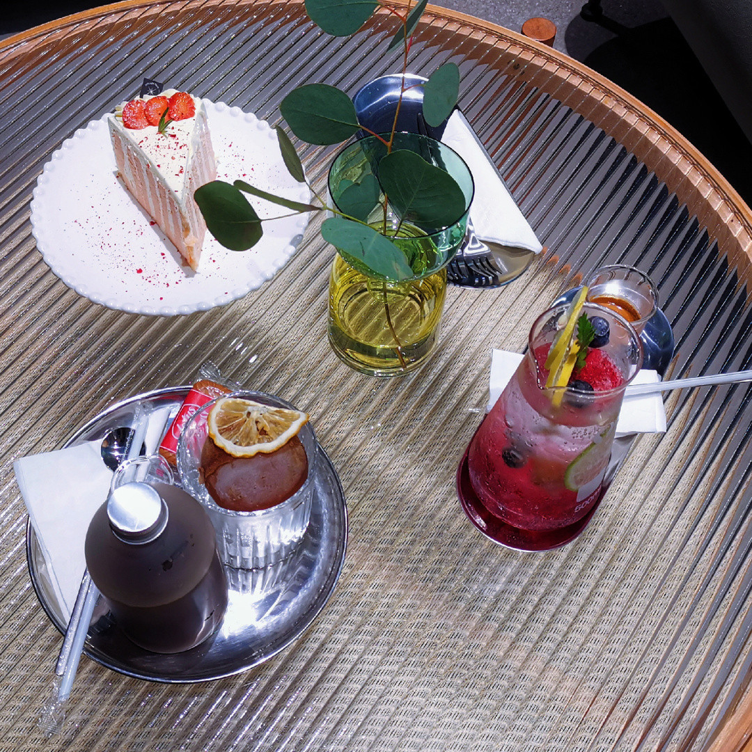 吊带|豹纹包裙, 黑色质感吊带, 这小姐姐性感爆了