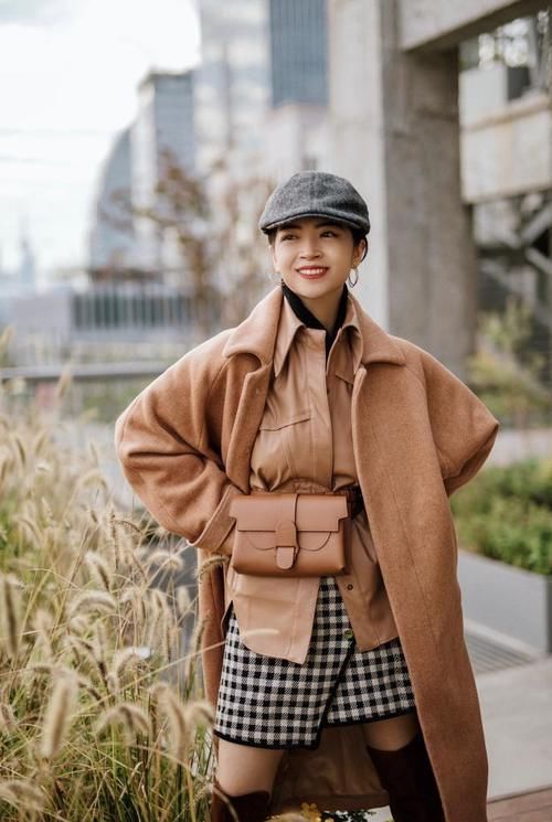 大地色|时尚博主玩转“大衣叠穿”，最爱大地色穿搭，美得不可方物