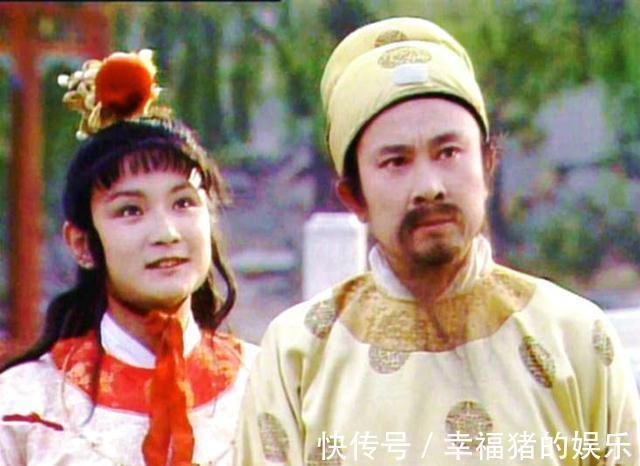 宝玉&为什么袭人向王夫人谏言，两年后宝玉还没有从大观园挪出去？