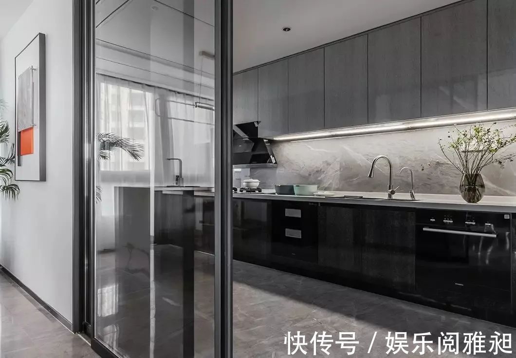 现代|262㎡现代简约大平层,简洁纯粹的空间,生活从容自然