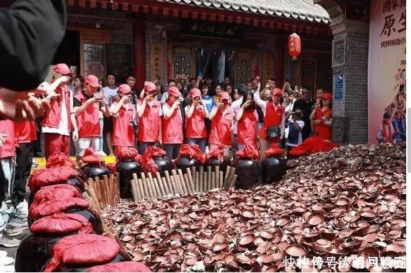 还记得曾经火遍全网的“摔碗酒”吗?老板月入300万,如今怎么样了?